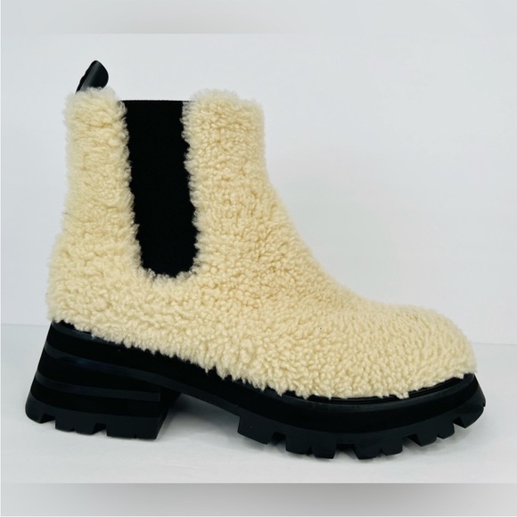 ALEXANDER MCQUEEN Shearling Wander Chelsea Platform Combat Boots 39.5 9.5 w/box - Picture 5 of 11